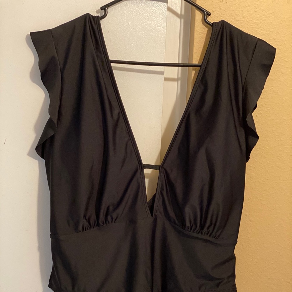 Black swim suit